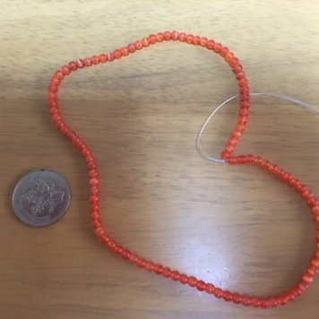 レッドキャッツアイ 4mm 【天然石ビーズ連売り】