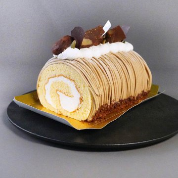 白金スイーツ 皇室献上栗 山江栗 ロールケーキ ホール ギフト ケーキ 冷凍 スイーツ おしゃれ モンブランロール