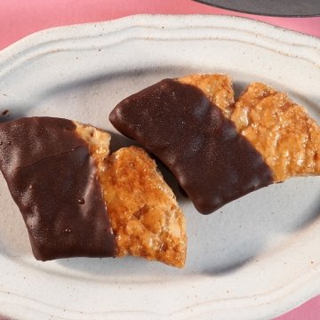 【送料無料、ポスト投函】shirokane sweets TOKYO platinum leaf pie／白金リーフパイ（ショコラ）8個入