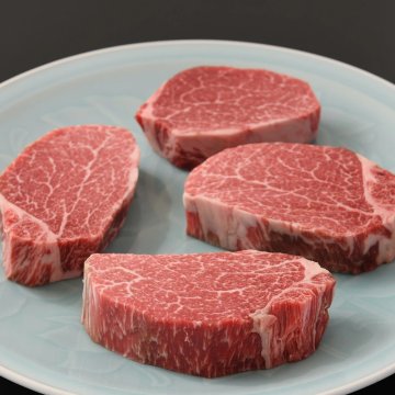 【木箱入り】御中元 ミシュラン掲載店 黒毛和牛 ヒレステーキ 500g ( 3 ～ 4 枚 ) 国産 和牛 お取り寄せ グルメ サーロイン ステーキ 牛肉 国産和牛 お取り寄せグルメ 高級 お肉 お祝い 内祝い 誕生日 結婚祝い 引き出物 結婚内祝い 田中精肉店 ギフト プレゼント ステーキ