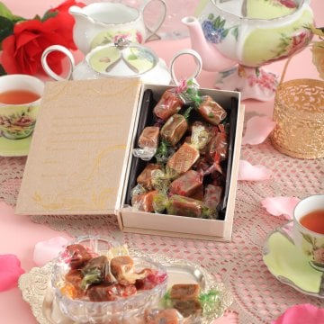 フランス直輸入 キャラメル (ブック型) 16粒 アイボリー