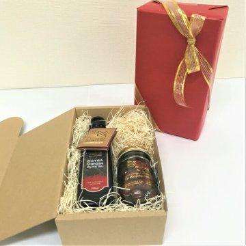 ギフト包装 のし 最高級 エキストラバージンオリーブオイル オリーブの実 各1本 おしゃれ 有機オリーブオイル ギフト用 ギフト プレゼント おしゃれギフト ブラックオリーブ ギリシャ産 オーガニック 高級オリーブオイル コールドプレス オリーブオイル ギフトセット 有機 敬老の日 お歳暮 御歳暮 クリスマス