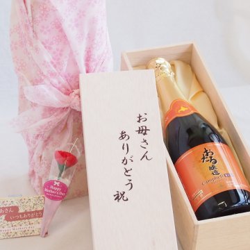 母の日 お母さんありがとう木箱セット おたる醸造キャンベルアーリスパークリン赤ワインやや甘口 (北海道) 720ml 母の日カードとカーネイション付