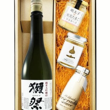 ★ 送料無料 ★ 獺祭 純米大吟醸45 720ml ＋ ディップ3種セット【 日本酒・おつまみセット 】【 6335 】【 ハロウィン 贈り物 ギフト プレゼント 誕生日 結婚のお祝い 】
