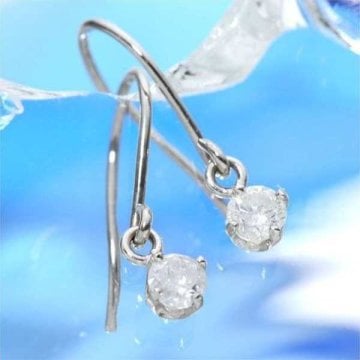 プラチナ 0.1ct フックピアス ダイヤモンド レディース 揺れる ダイヤピアス シンプル 宝石 天然石 記念日 誕生日 ギフト プレゼント 贈り物 華奢 上品 デイリー