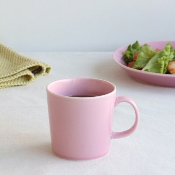 イッタラ ティーマ ローズ マグカップ 300ml iittala Teema 耐熱 電子レンジ対応 マグ ギフト 結婚祝い プレゼント 贈り物 食器