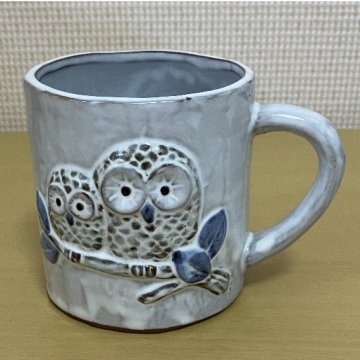 メッセージ入り マグカップ 名入れ　瀬戸焼 ふくろう ギフト 敬老の日 古希祝 退職記念品 喜寿祝い 傘寿祝 還暦祝い