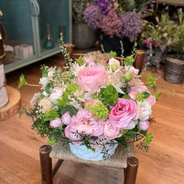 ☆季節のアレンジメント☆お花　花　生花　花束　フラワー　アレンジメント　ドライフラワー　プレゼント　ギフト　贈り物　お祝い　誕生日 母の日　父の日　結婚祝い　出産祝い　バレンタインデー　ホワイトデー　記念日　敬老の日　結婚記念日 彼氏　彼女　送別　退職　入学　卒業　開店祝い　周年祝い