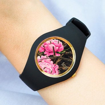 【おしゃれでつけ心地抜群！karendo x ICE watch】karendo限定 ICE flower - ブラックダリア - スモール+ -   腕時計 花 サプライズ 上品 プレゼント ギフト シック かわいい インスタ映え お祝い 記念 誕生日 新社会人 彼女 自分へのご褒美