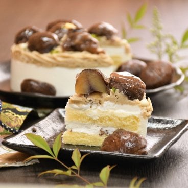 和栗 モンブラン ケーキ 【選べるサイズ： 4号 （2～4人分）、 5号 （4～6人分）】 【選べる付属品： バースデー 飾り クリスマス 飾り】 お誕生日 誕生日ケーキ ホールケーキ 栗 冷凍ケーキ スイーツ 敬老の日 ハロウィン