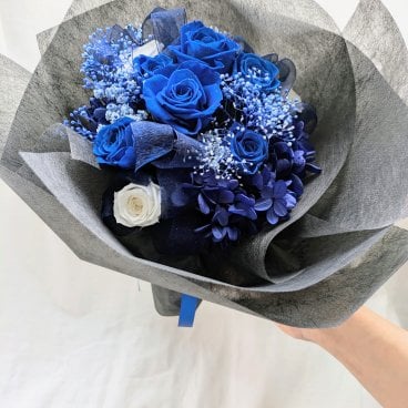 【プリザーブドフラワー／青い薔薇の花束・ラッピング付き】