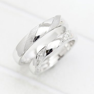 【名入れ】【刻印】 ペアリング 指輪 プラチナ PT100 (pt10％) ダイヤ 0.04ct ヘアライン ストレート マリッジリング 結婚指輪