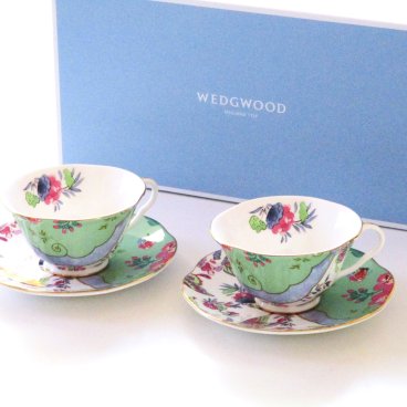 ウェッジウッドWEDGWOOD ハーレークイン バタフライブルーム ティーカップ＆ソーサー　ペア（グリーン）【御結婚御祝・内祝・新築御祝・還暦御祝・御礼・寿・ギフト包装可能】