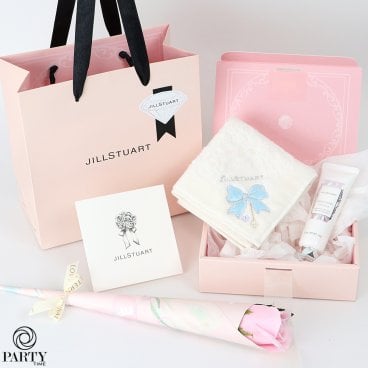 JILL STUART(ジルスチュアート) 【ハンドケアIn Her Purseギフトセット】　タオルハンカチ＆ハンドクリーム（ラッピング済）コスメ 化粧品 デパコス ギフト プレゼント ブランド 高級 女性 人気 ラッピング ブーケ 母の日 ホワイトデー クリスマス 誕生日 キット コフレ 彼女 記念日 女友達 感謝【季節のソープフラワーブーケ】