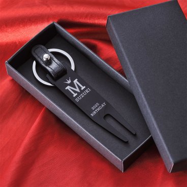 敬老の日 退職 名入れ ギフト MXX ゴルフ用品 スタイリッシュグリーンフォークキーホルダー スリムロングタイプ BOX入り / プレゼント ギフト 記念 誕生日 祝い ゴルフ キーリング