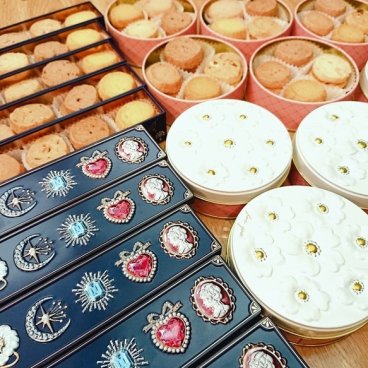 「ハッピーブーケ缶」と「ハッピージュエリー缶」　2缶セット