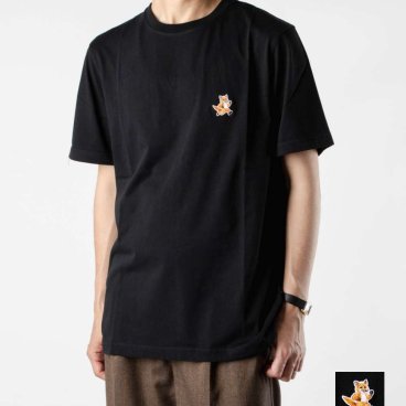 メゾンキツネ MAISON KITSUNE MM00125KJ0008 Tシャツ SPEEDY FOX PATCH COMFORT TEE-SHIRT メンズ トップス 半袖 スピーディ フォックス パッチ コンフォート クルーネック コットン 春夏 シンプル カジュアル 綿 ストリート ホワイト ブラック XS S M L
