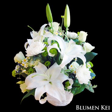 送料無料 お供え花 仏花 花 生花 ユリ／メッセージカード無料 画像配信 ギフト プレゼント お盆 初盆 お供え お彼岸 ご霊前 一周忌 三回忌 月命日 法事 仏壇 洋風 お仏壇 お悔やみ アレンジ ペット 和風 供花 誕生日 法要 供養 プチギフト お返し 御礼 御霊前