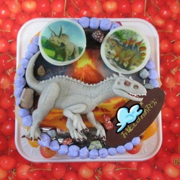 恐竜ケーキ【インドミナスレックス】5号サイズ(直径15cm) 恐竜ケーキ 立体ケーキ 写真ケーキ 似顔絵ケーキ 乗り物ケーキ 車ケーキ バースデーケーキ オリジナルケーキ オーダーメイド 超立体 記念日 クリスマス お誕生日 還暦 結婚記念日 お祝い 恐竜好き 写真入る