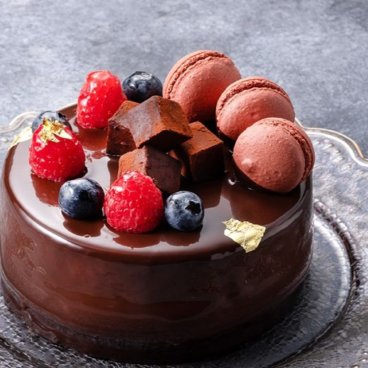 【神戸洋藝菓子ボックサン】ショコラ・マカロン プレミアム 4号 誕生日ケーキ バースデーケーキ ホールケーキ チョコレート かわいい お祝い 記念日 プレゼント ギフト お取り寄せ お祝い 季節の贈答 