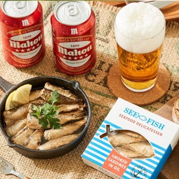 見た目も味も◎スペインビールのおつまみセット ギフト プレゼント プチギフト 贈答用 贈り物 手土産 ビール ピルスナー ラガー Mahou スペイン スプラット オイル漬け 缶詰【送料無料】