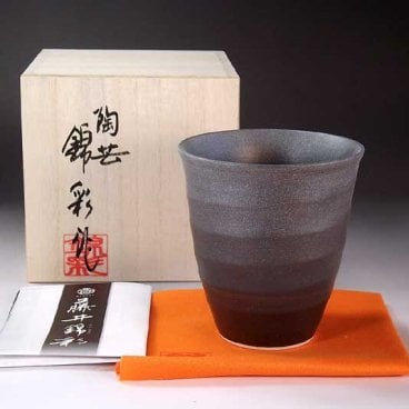 【有田焼 陶芸家 藤井錦彩作】 窯変プラチナ彩焼酎カップ 文字入れ可能な木箱入り（焼酎グラス・敬老の日・父の日・母の日・ギフト・記念品）