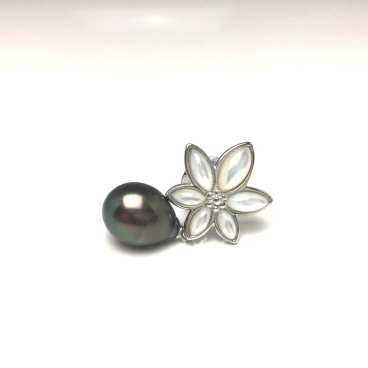 真珠 ブローチ パール 黒蝶真珠 9.7mm ピーコックグリーン シルバー シェル 植物 69353 イソワパール