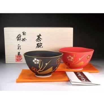有田焼 陶芸家 藤井錦彩作 窯変金彩梅絵波渕 茶碗 ペアセットＢ 文字入れ可能な木箱入り（夫婦茶碗・父の日・母の日・贈り物・飯碗・ご飯茶碗・敬老の日）