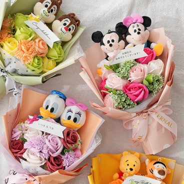 ディズニーニコぬい  ソープフラワーブーケ【電報】【結婚式】【発表会】発表会 誕生日 プレゼント 結婚祝い 祝電 お祝い 電報 母の日 ギフト 贈り物 入学 卒業式 卒園 退職 お見舞い 女性 子ども キャラクターブーケ 枯れない 花 送料