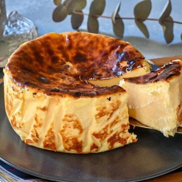 熟成で旨味成分が約2倍！グルテンフリーの「熟成バスクチーズケーキ」☆誕生日プレゼントや記念日ギフトにも☆【お酒にも合う】【贅沢なティータイムに】【ご褒美スイーツ】【お祝いやお誕生日プレゼント】【内祝や結婚祝いに】【お中元】【母の日】【父の日】
