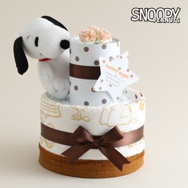 おむつケーキ スヌーピー キャラクター 2段 出産祝い 名入れ 刺繍 名前入り 送料無料 ベビーグッズ snoopy 身長計 バスタオル プレゼント イニシャル 赤ちゃん 男の子 女の子 オムツケーキ 専門 思い出 赤ちゃん 子供 出産 マタニティ マタニティフォト パパ ママ ベイビー お父さん お母さん クリスマス ハロウィン バレンタイン 七五三 初節句 子供の日 ギフトセット 人気
