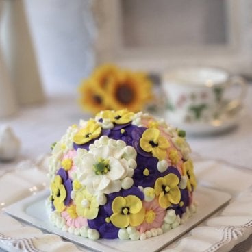小さなケーキシリーズ４号　お花いっぱいのドーム型ケーキ　