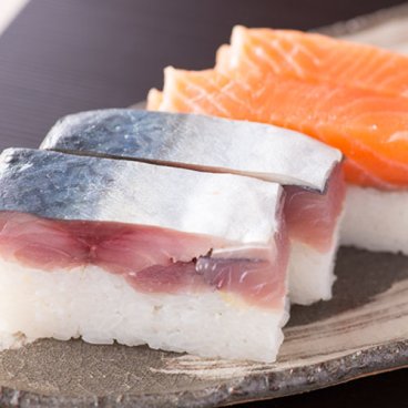 鯖とサーモンの半分ずっこ
