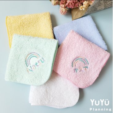 【名入れ 刺繍】名前入り ハンカチ《グラデーション レインボー》(名入れハンカチ ギフト プレゼント 誕生日 卒園 幼稚園 保育園 卒園ギフト 記念品 プチギフト 入園祝い 入学祝い 贈り物 ハンドタオル タオルハンカチ ハンカチタオル おしゃれ かわいい 雑貨 虹 にじ) 79