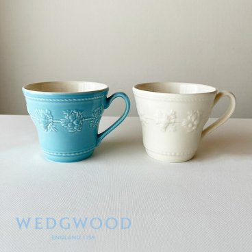 ウェッジウッド フェスティビティ マグ (アイボリー・ブルー) ペア 350ml 1054014 wedgwood  マグカップ  ペア 大きい ブランド 高級  マグ mug cup おしゃれ 結婚祝い 内祝 新築祝 誕生日 クリスマス プレゼント【正規品】