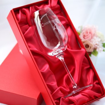 世界に一つのワイングラス 名入れワイン 【選べる誕生石・SWAROVSKI】★【 名入れ 彫刻 】スロバキア製  【豪華な化粧箱入り】【イベント名・お名前・日付け彫刻無料】【ラッピング無料】WG0503SCL