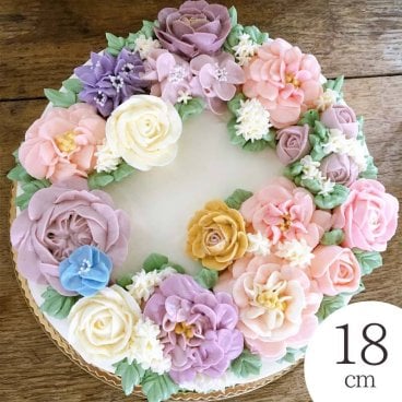  レビューを書いて送料無料アニバーサリーフラワーケーキ18cm（6号、6~8人用）【 記念日 バタークリーム ウエディング 母の日 女子会 パーティ 冠婚葬祭イベント BOX入り 手作り ギフト プレゼント 人気 かわいい 無添加】