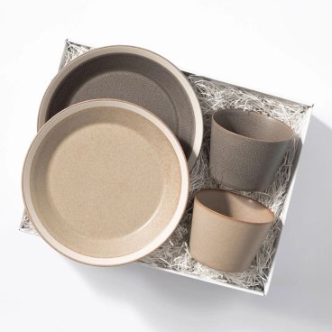 限定ギフトボックス イイホシユミコ×木村硝子×HYACCA プレート ボウル TABLE WARE BOX / DISHES / M / グレー＆ベージュ 結婚祝い 新築祝い 新居祝い ペア 食器 セット プレゼント 　お祝い 食洗機対応 電子レンジ対応　気が利く　縁起がいいもの　おしゃれ　式なし　ハイブランド　ハイセンス　15000円 クリスマス