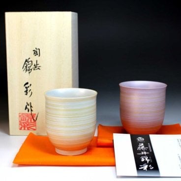 有田焼 陶芸家 藤井錦彩作 窯変艶消し釉金彩刷毛目 湯呑み ペアセット 文字入れ可能な木箱入り（敬老の日・父の日・母の日・湯飲み・夫婦湯飲み・夫婦湯呑み）