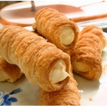 サクサクのパイにとろ～りカスタードが8本 さっくさく カスタードパイ 8本いり