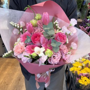 ☆ピンク系の花束☆お花　花　生花　花束　フラワー　アレンジメント　ドライフラワー　プレゼント　ギフト　贈り物　お祝い　誕生日 母の日　父の日　結婚祝い　出産祝い　バレンタインデー　ホワイトデー　記念日　敬老の日　結婚記念日 彼氏　彼女　送別　退職　入学　卒業　開店祝い　周年祝い