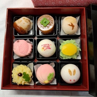 和菓子おせち　9個入　紙重箱入り　　お祝いに