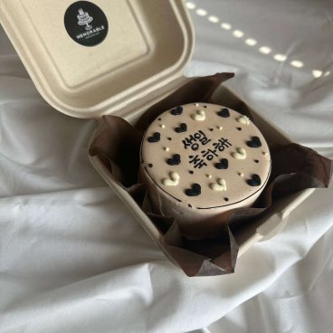 ホールカラーが選べる！！ハートいっぱいセンイルケーキ（ランチボックスver.）3号 デコレーションケーキ