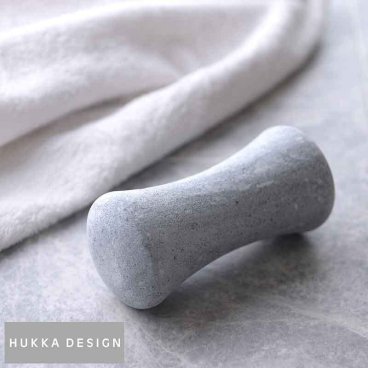マッサージ 天然石 おしゃれ HUKKA DESIGN カレリアンソープストーン ネックピロー  北欧 リラックス ケア アイテム