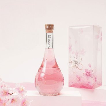 お歳暮 秋冬ギフト【送料無料】【さくら香るピンクの梅酒】blossom さくら梅酒 720ml クリアケース入り 華やか お花見 春 ラッピング 熨斗 送料無料(北海道、沖縄を除く)