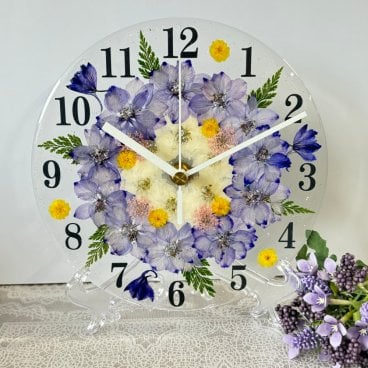 ◆人気のギフト 押し花 花時計 φ18cm【フラワーサークル・ラベンダー ラージサイズ 掛時計 置時計】 押し花をレジンでコーティングしたハンドメイドの可愛い花時計！