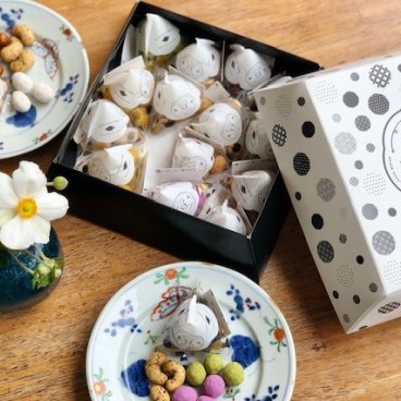 豆菓子16個入り おしゃれ 個包装 プチギフト【すえひろやっつまめ】退職 産休 御供 御挨拶 御礼 ギフトラッピング 手提げ袋 無料 手土産