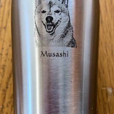 サーモス　THERMOS　ステンレスタンブラー JDI-400　父の日　ペット、孫の写真彫刻　400cc レーザー彫刻　  真空二重構造　オリジナル　名入れ彫刻無料　ペット彫刻　写真彫刻　手書き彫刻　似顔絵彫刻　画像彫刻　イラスト彫刻  凹状に彫りますので耐久性向上【誕生日・父の日・母の日・記念日】