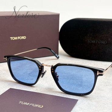 【並行輸入品】【正規品・新品】TOMFORD トムフォード TF1042D FT1042D 01V イタリア製 サングラス メガネ 眼鏡 メンズ レディース TOM FORD トム フォード 伊達メガネ ビジネス 普段使い おしゃれ プレゼント ギフト クリスマス 送料無料