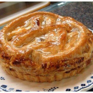 甘さ控えめに丁寧にリンゴを煮込みました。 丁寧に煮込んだ りんご アップルパイ